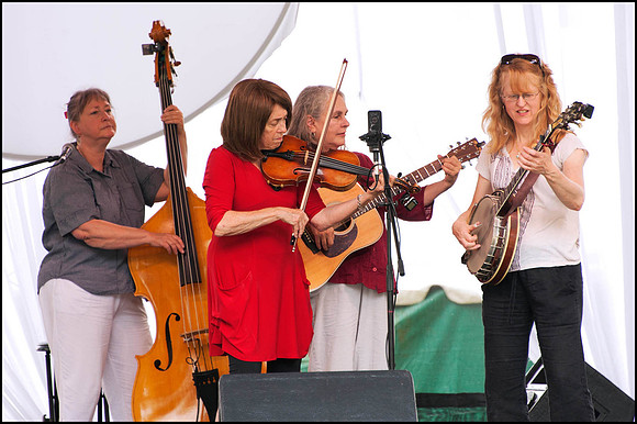 MA CROW & THE LADY SLIPPERS
